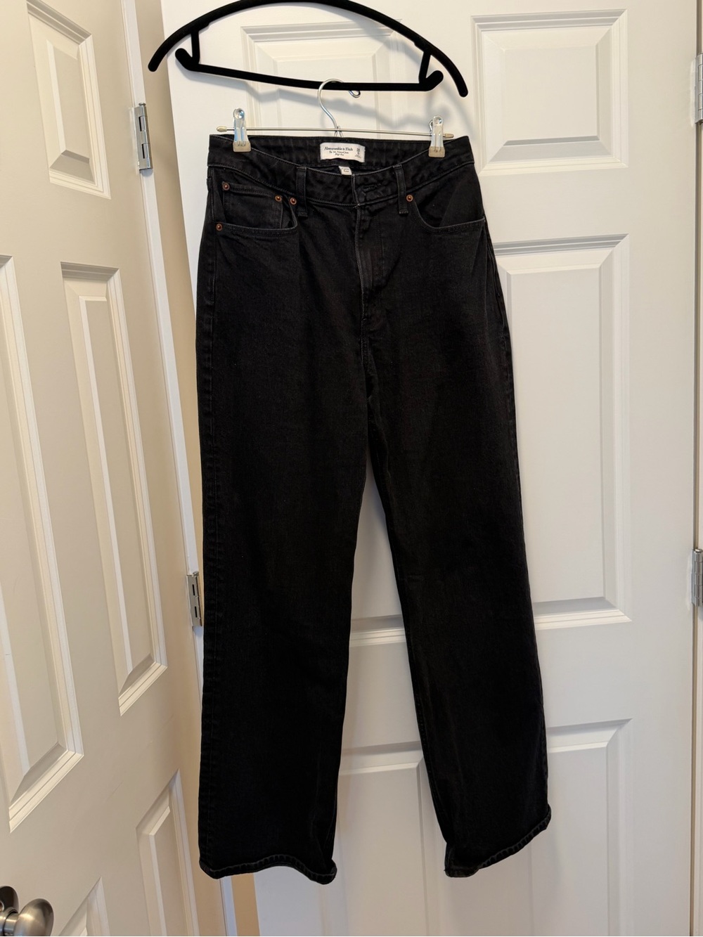 Abercrombie & Fitch Black Straight-Leg Jeans - Women's